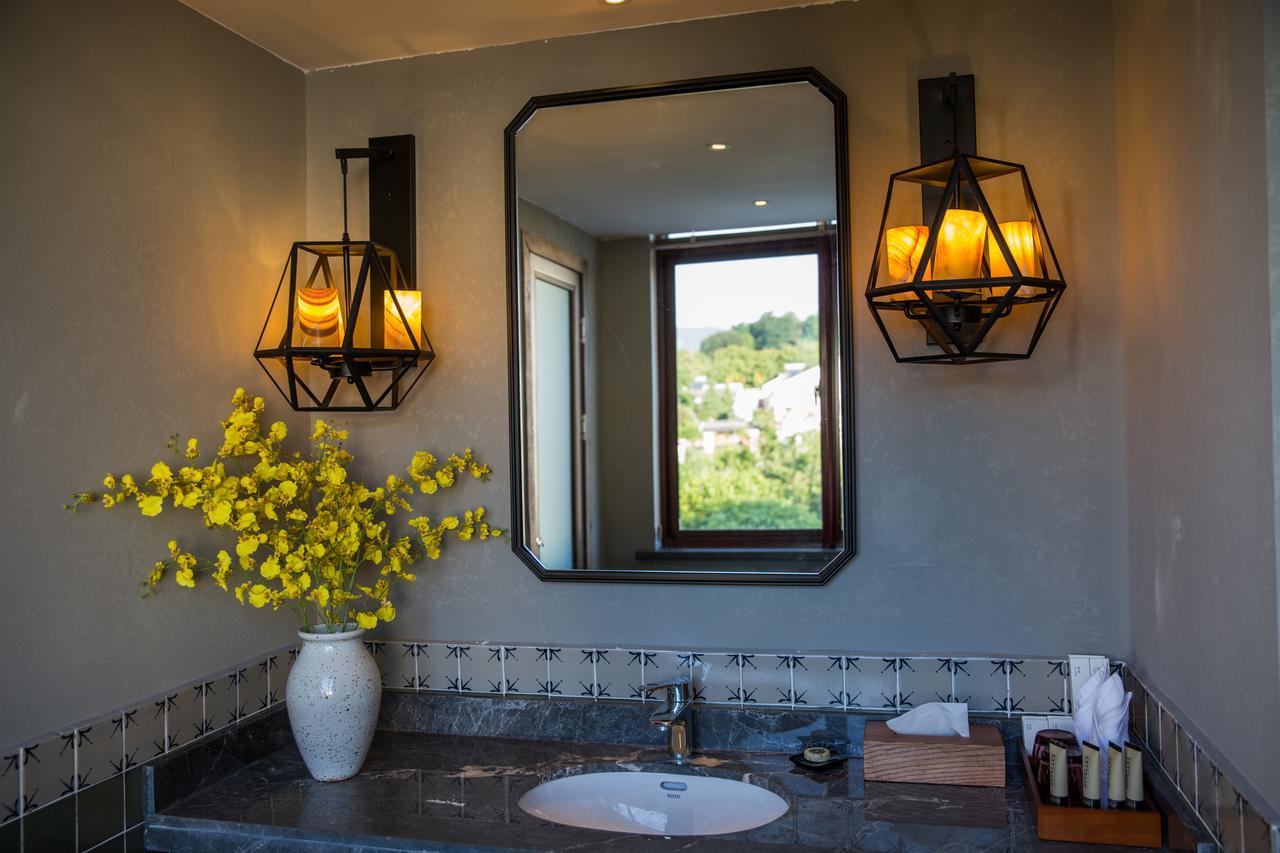 Hotel Seclusion Scenery Of Tangquan Hotspring Nanchino Esterno foto
