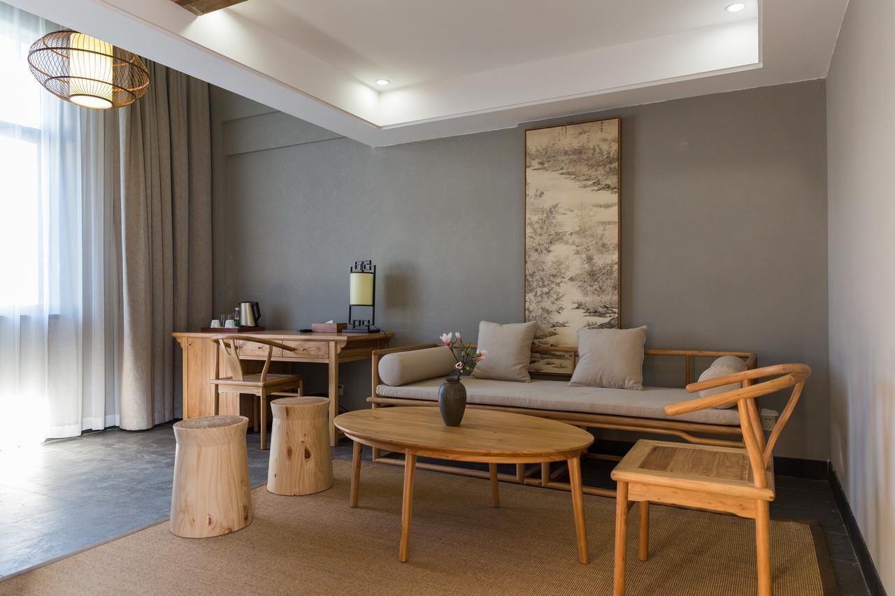 Hotel Seclusion Scenery Of Tangquan Hotspring Nanchino Esterno foto
